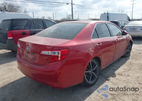 2014 Toyota Camry Le z USA, uszkodzony, nr VIN 4T4BF1FK3ER418558
